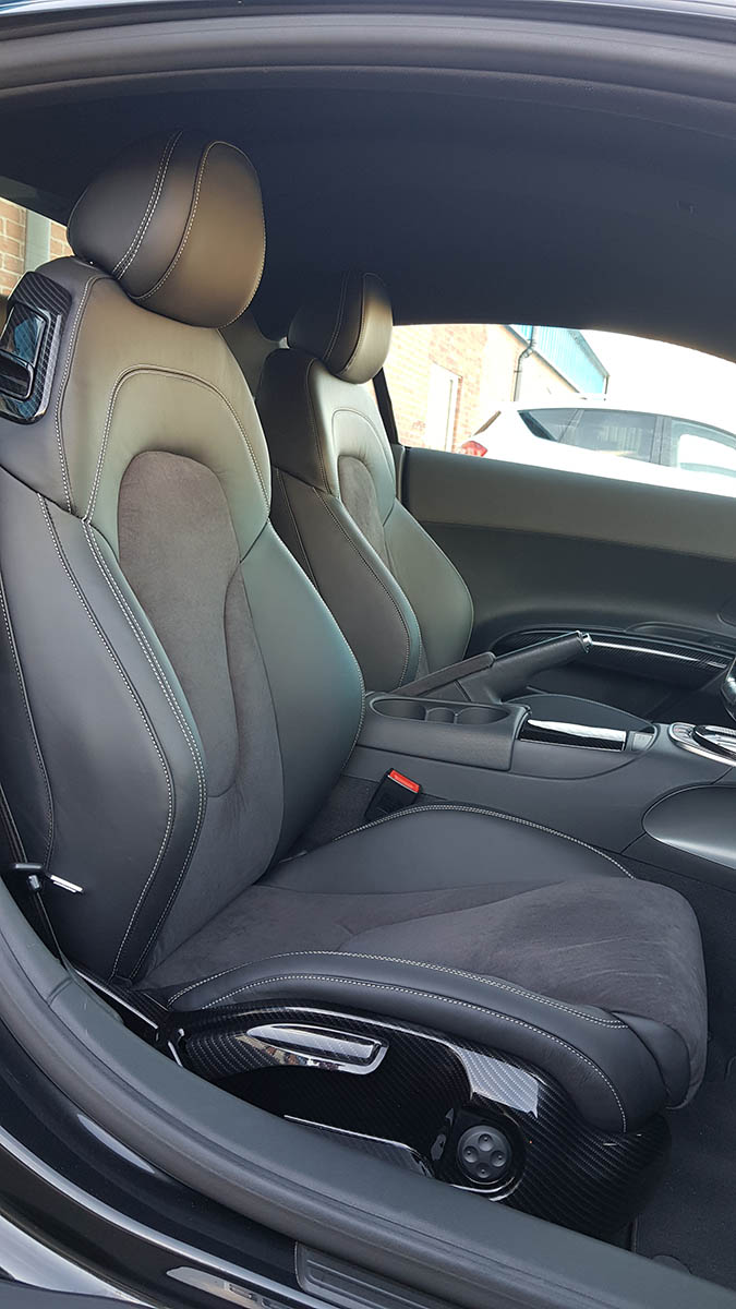 Audi R8 custom front seats
