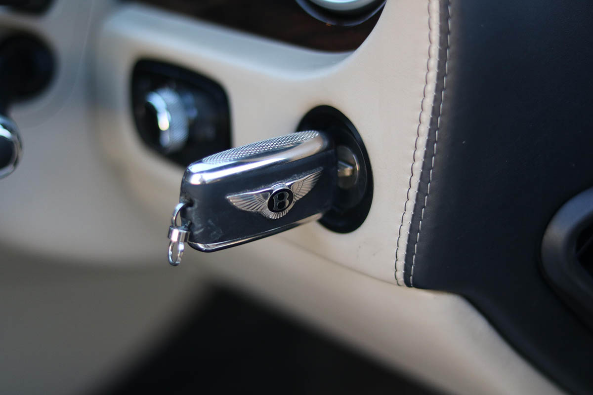 Bentley Keys and Dashboard Custom